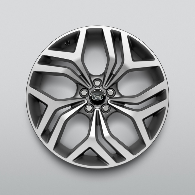 20-дюймовые легкосплавные колесные диски Style 5079 с отделкой Diamond Turned, с контрастом Gloss Dark Grey  image